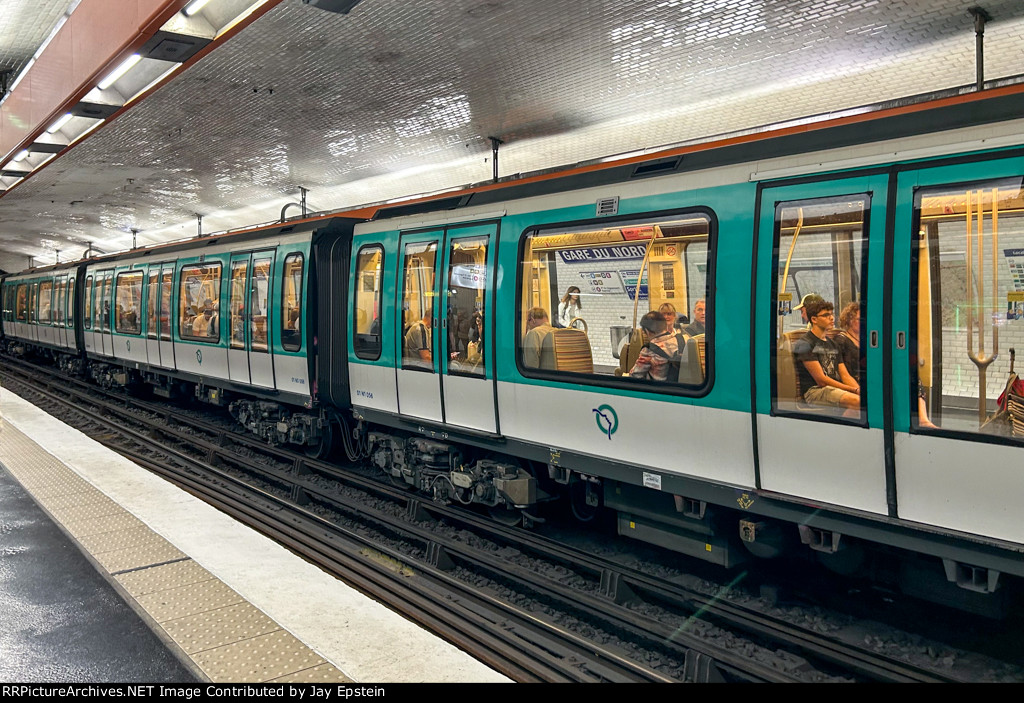 Loading up at Gare du Nord